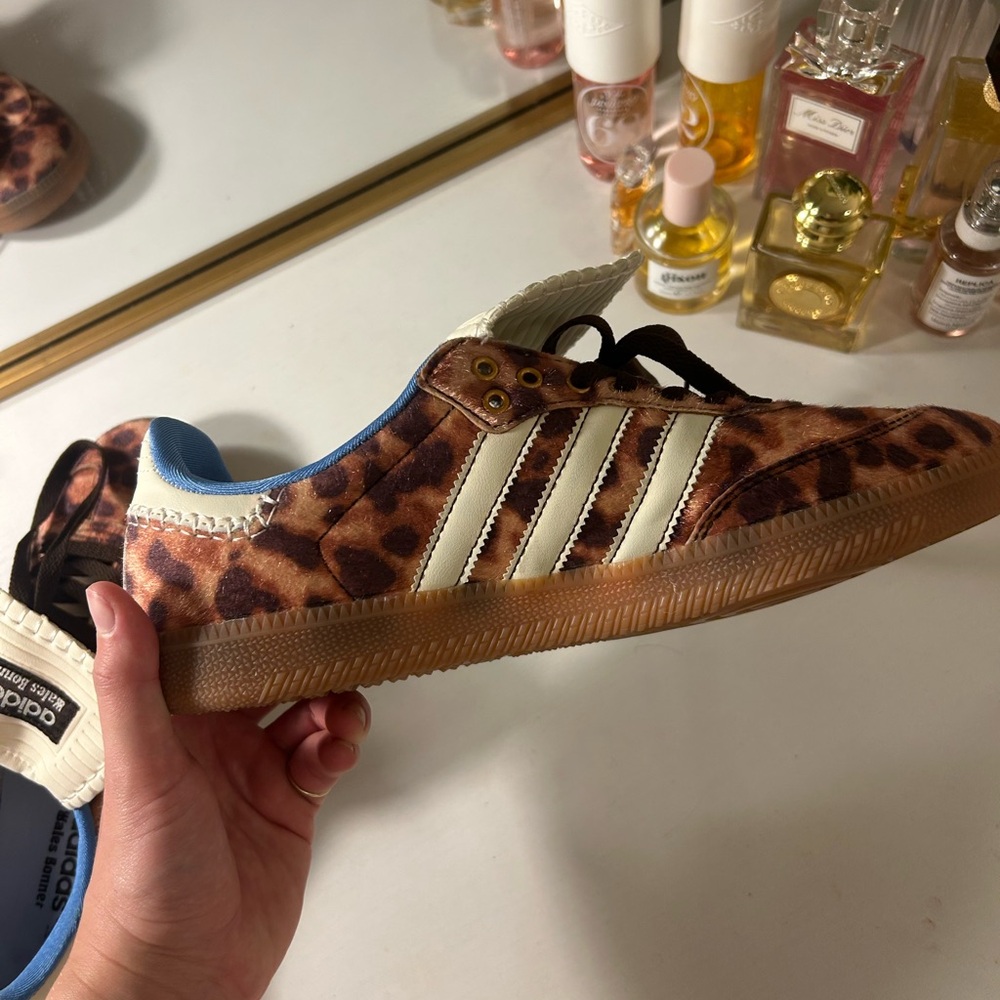 Leopard print adidas samba purchased from “yellow app” US Women’s 10/Men…